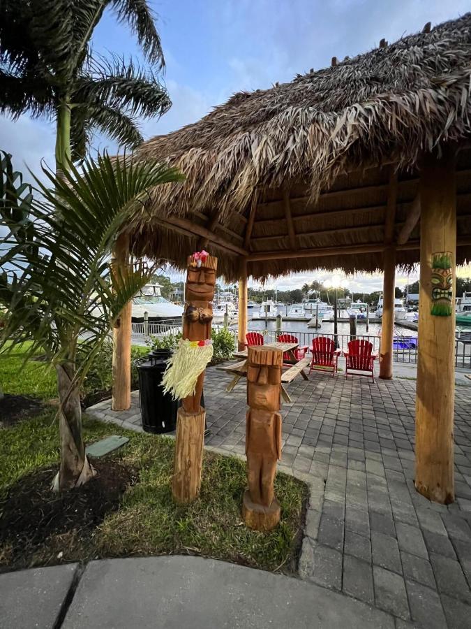 ホテル Marina Vibes - Sarasota South Bradenton エクステリア 写真