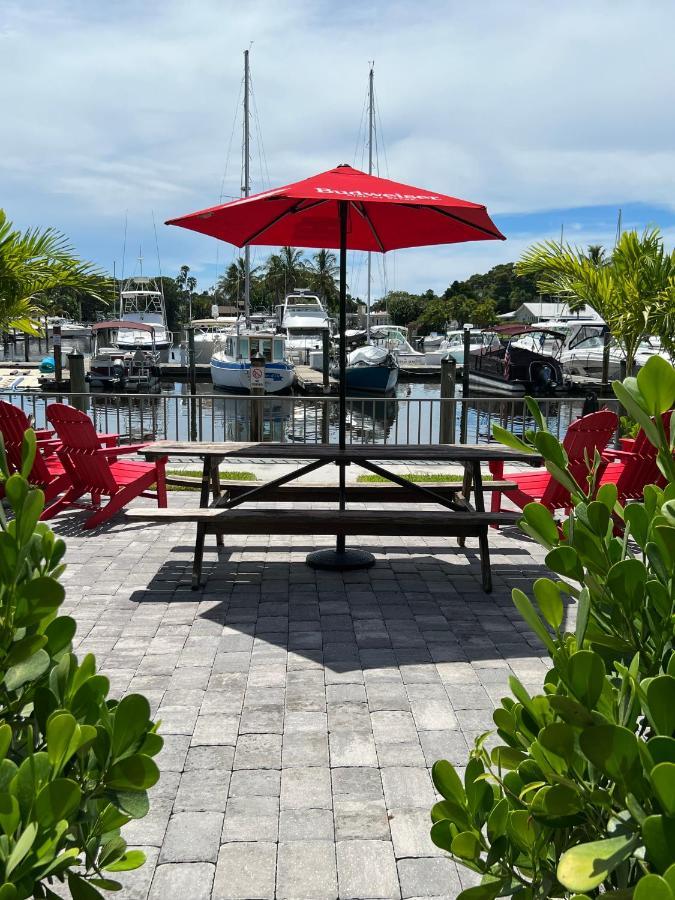 ホテル Marina Vibes - Sarasota South Bradenton エクステリア 写真