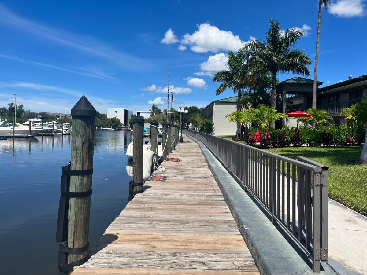 ホテル Marina Vibes - Sarasota South Bradenton エクステリア 写真