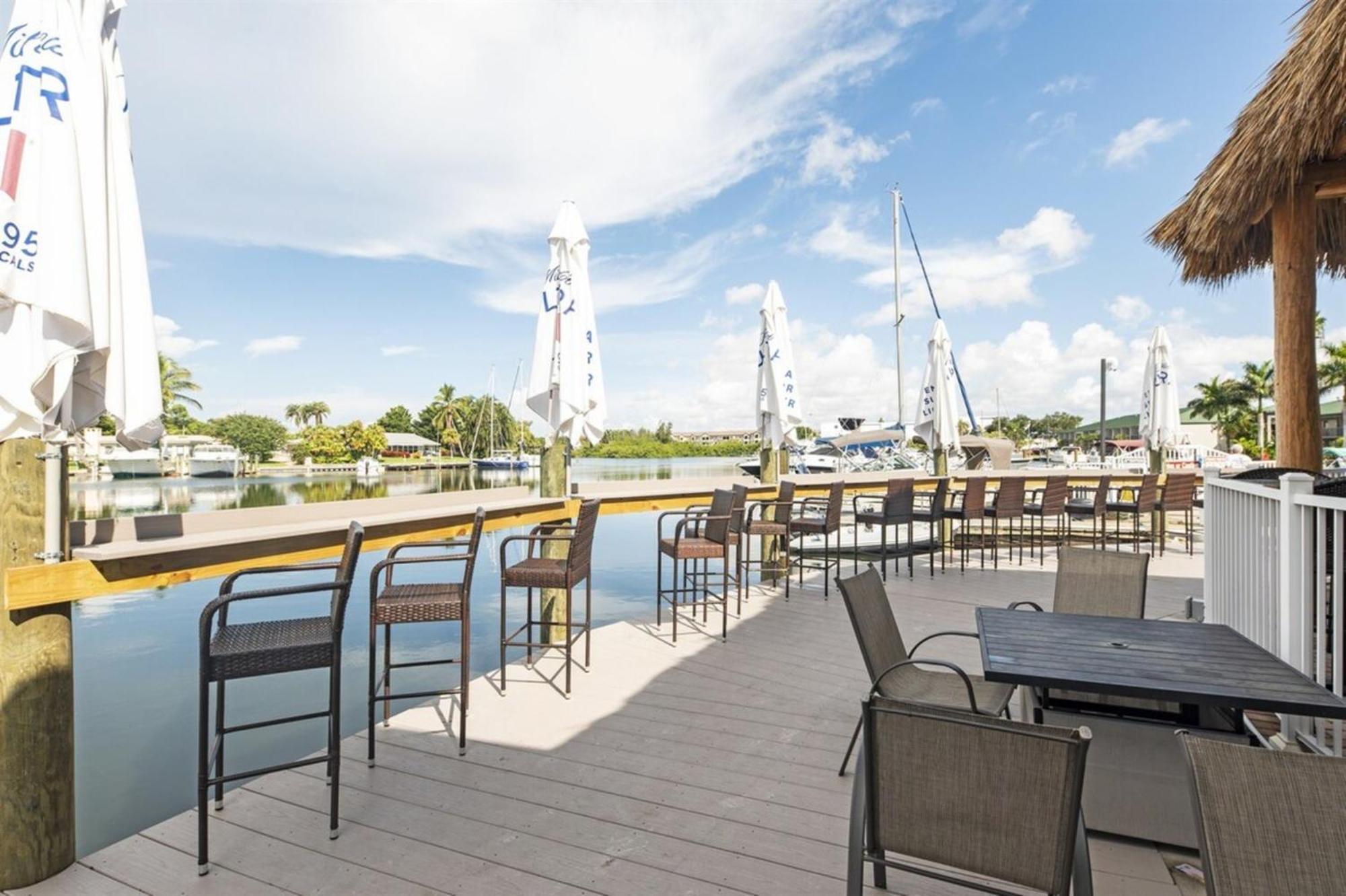 ホテル Marina Vibes - Sarasota South Bradenton エクステリア 写真